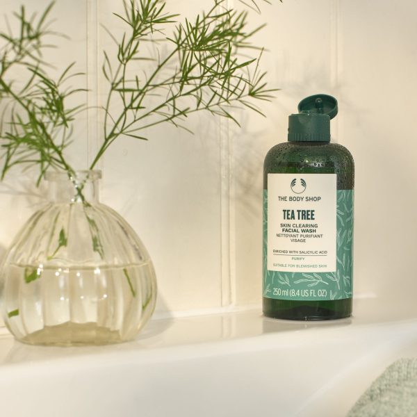 Tea Tree - Larës Pastrues për Fytyrën
