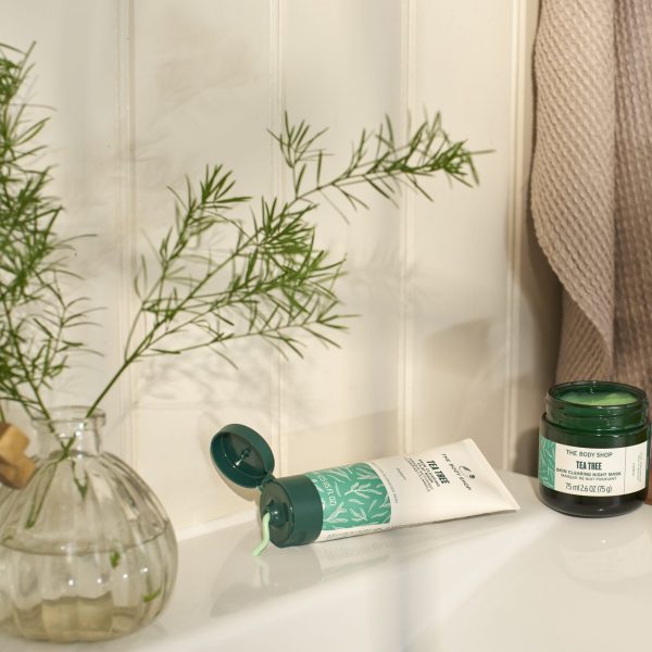 Tea Tree 3-në-1 Larës, Scrub, Maskë